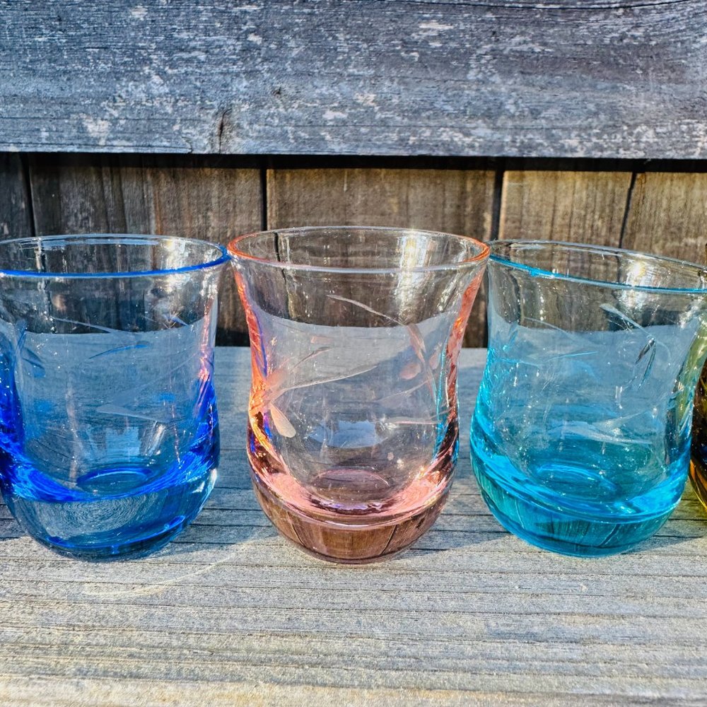 Mid-Century Bohemian Etched Dragonfly Glasses Cordial Liquer Set Of 5 - Picture 10 of 11